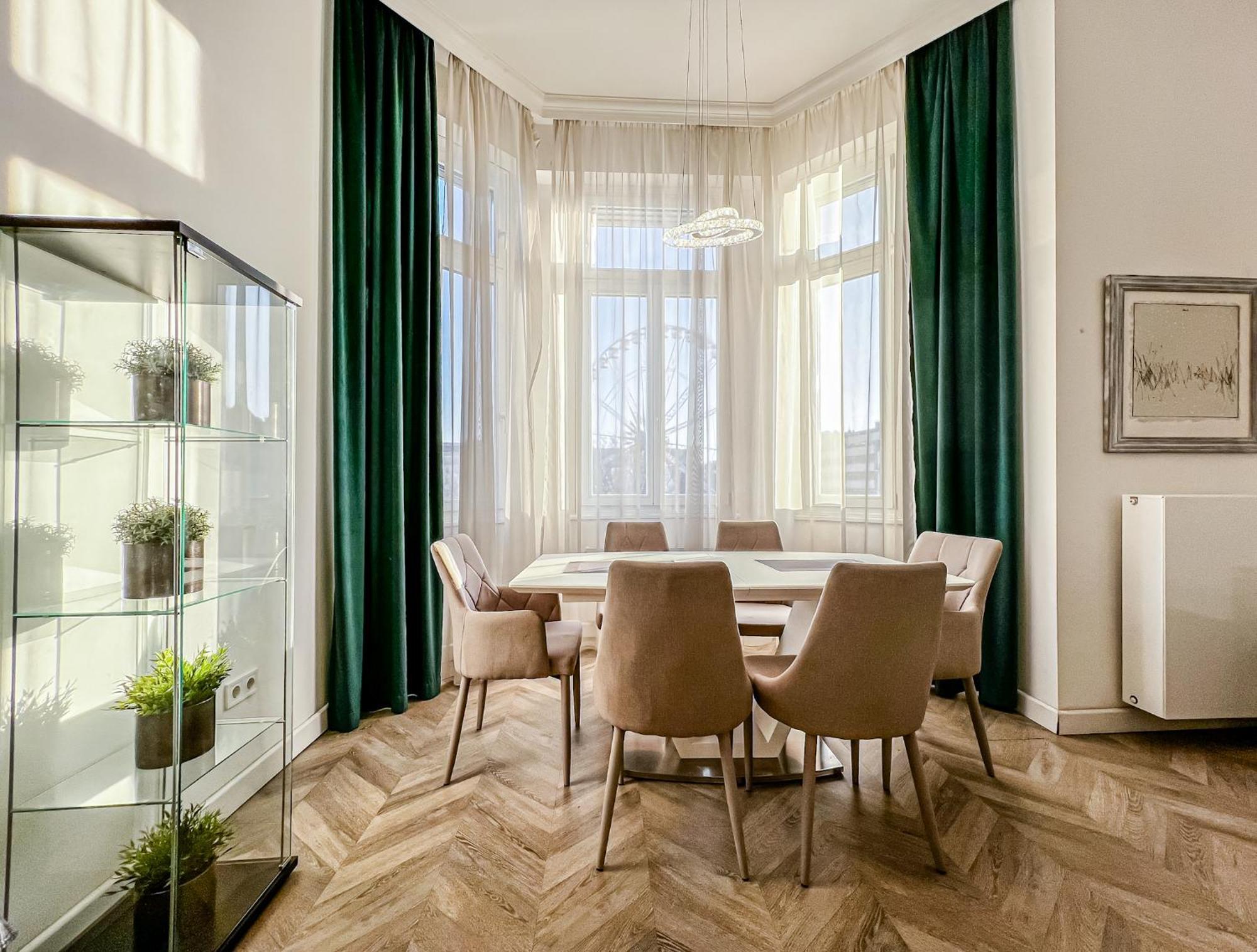 Luxury Downtown Dreams Apartment Budapest Luaran gambar