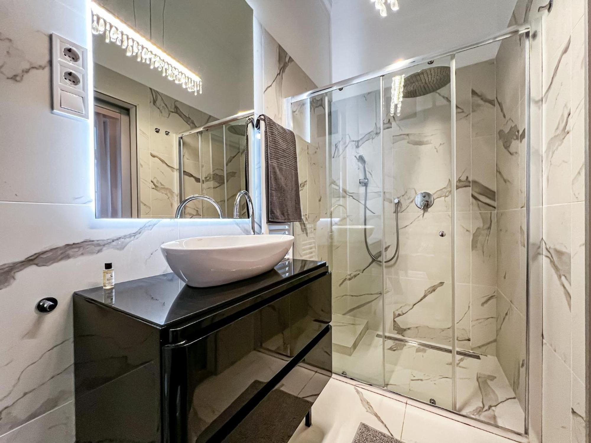 Luxury Downtown Dreams Apartment Budapest Luaran gambar